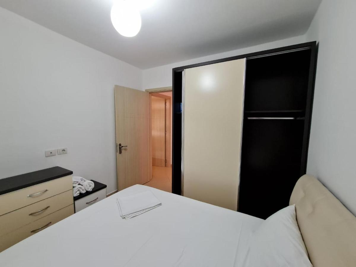 סרנדה Meltin Apartments מראה חיצוני תמונה