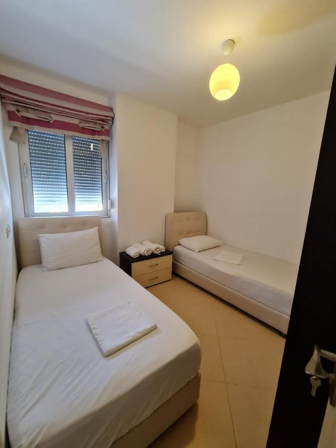 סרנדה Meltin Apartments מראה חיצוני תמונה